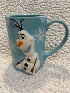 Disney Parks 3D Olaf Frozen “I Like Warm Hugs” Ceramic Cup Coffee Mug.